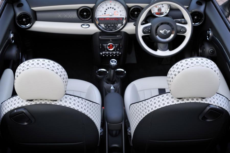  Mini Cooper Avenue 2012 года  (фото 6 из 10)